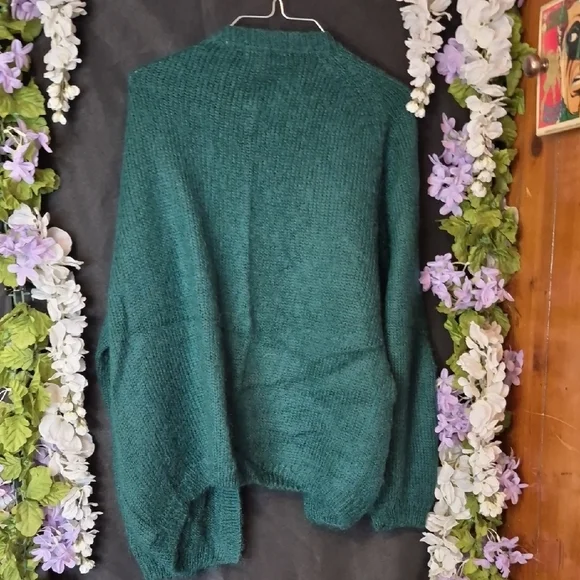 Plush Open-Front Emerald Green Cardigan Sweater - Picture 3 of 3